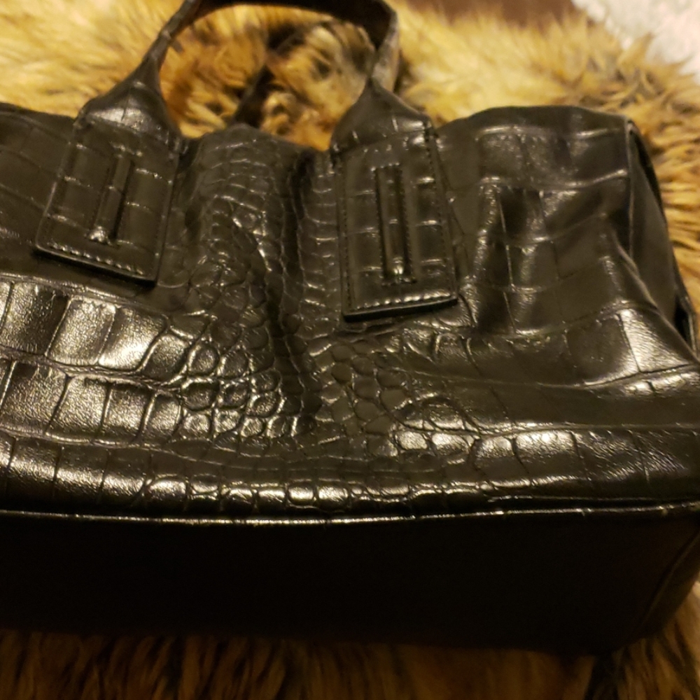 Handbag - Picture 2 of 4